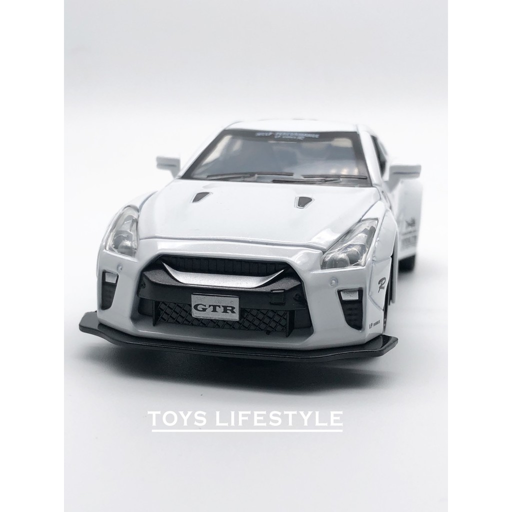 Miniauto Diecast - Nissan GT-R R35 (Putih)