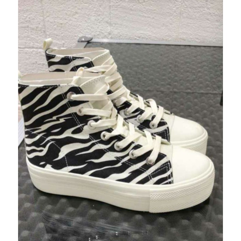 P&B Sepatu Pull and Bear Original Sneakers Trainers