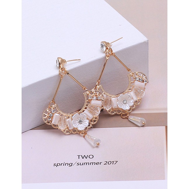 LRC Anting Tusuk Fashion Gold Diamond-shaped Fan-shaped Hollow Earrings F40676