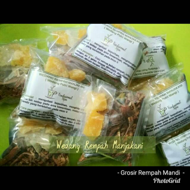 

Wedang Rempah Manjakani Putri Wangi Plus Gula Batu.