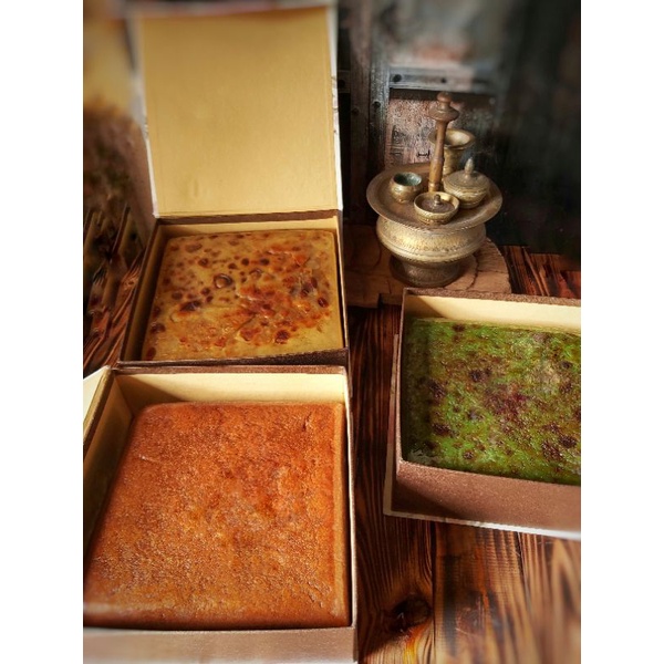

Hantaran 3 macam Kue Khas Palembang