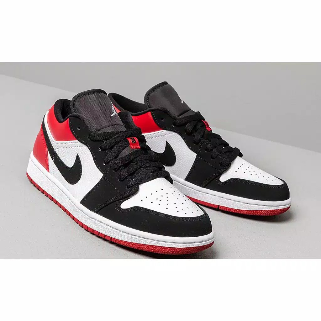 Jordan 1  Low Black Toe