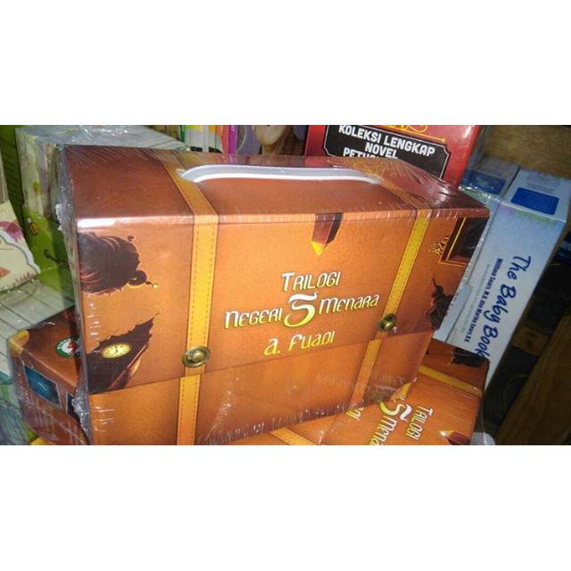 Boxset Trilogi Negeri 5 Menara Novel A Fuadi