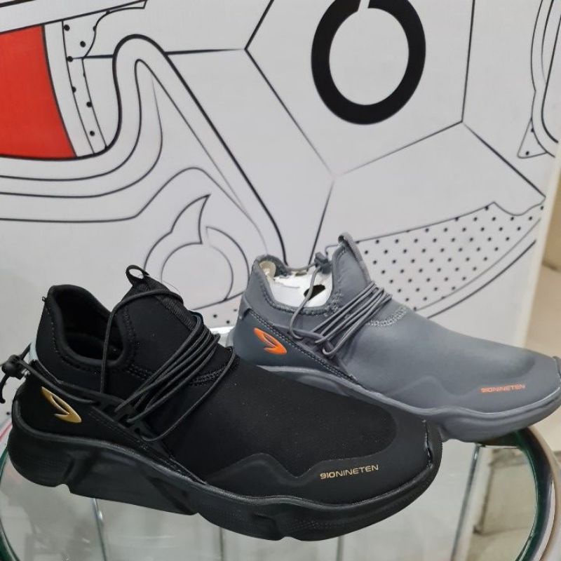 910 Nineten Ryu 1.5 Sepatu Running Original