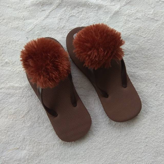 Sandal anak pompom (R32)/(R27)/(R34)