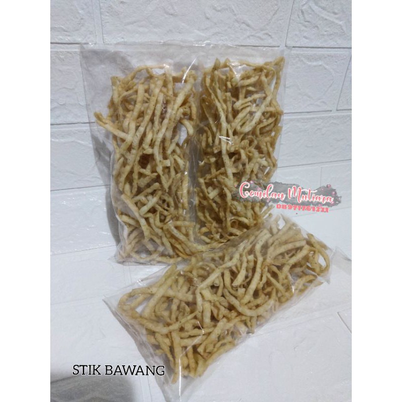 

cemilan stik bawang