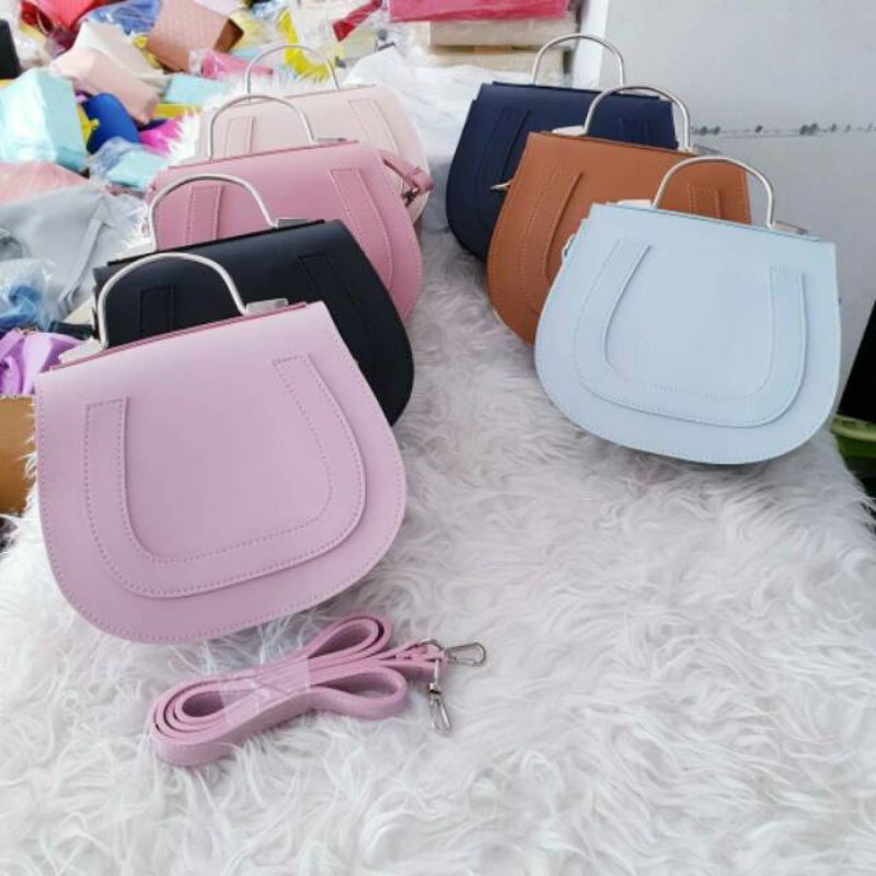 Tas Miniso Oval / Tas Selempang Miniso / Slingbag / Totebag Miniso