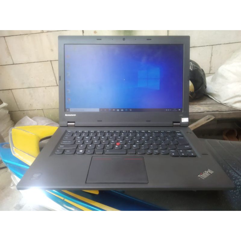 Laptop Lenovo Core i3 4000M Ram 8GB , Hdd 320 Gb  , siap pakai