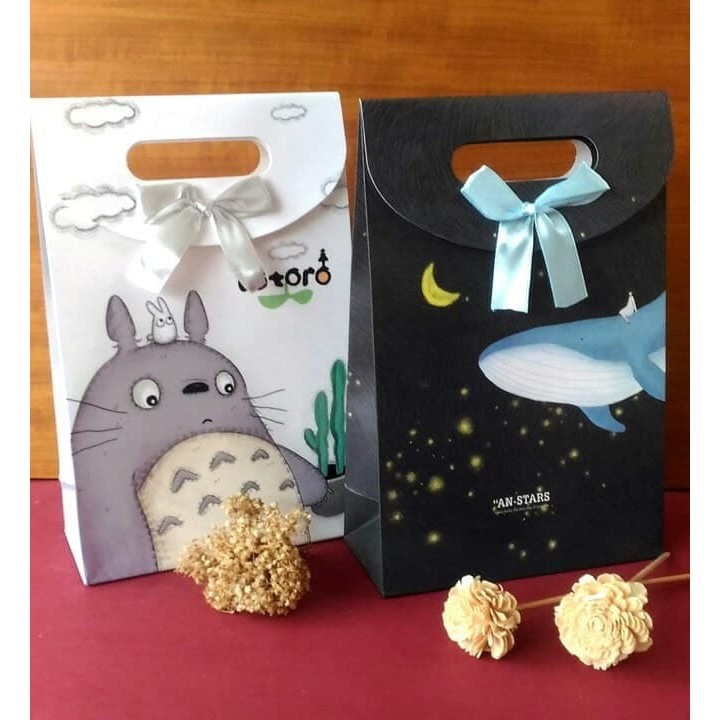 TERMURAH Paper Bag Motif Tas Kertas Kado Lucu Tas TERMURAH Paper Bag Motif Tas Kertas Kado Lucu Tas