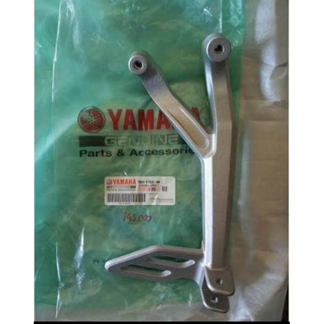 BRACKET BREKET DUDUKAN FOOTSTEP INJAKAN BELAKANG KANAN R15 V3 ASLI ORI YAMAHA BK6 F742L 00