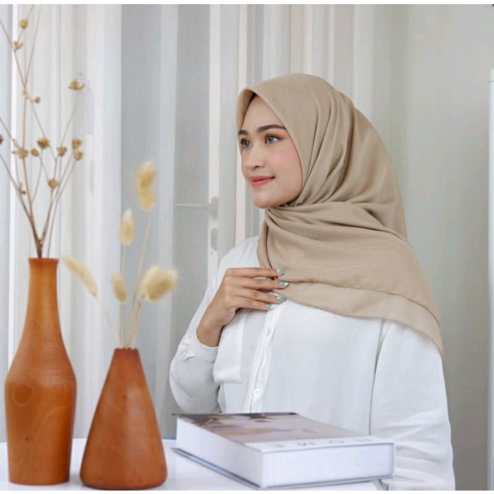 Hijab Segiempat Paris Voal Premium