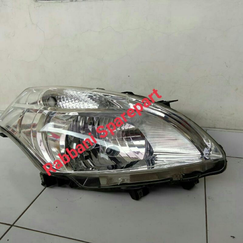 Headlamp Suzuki Ertiga