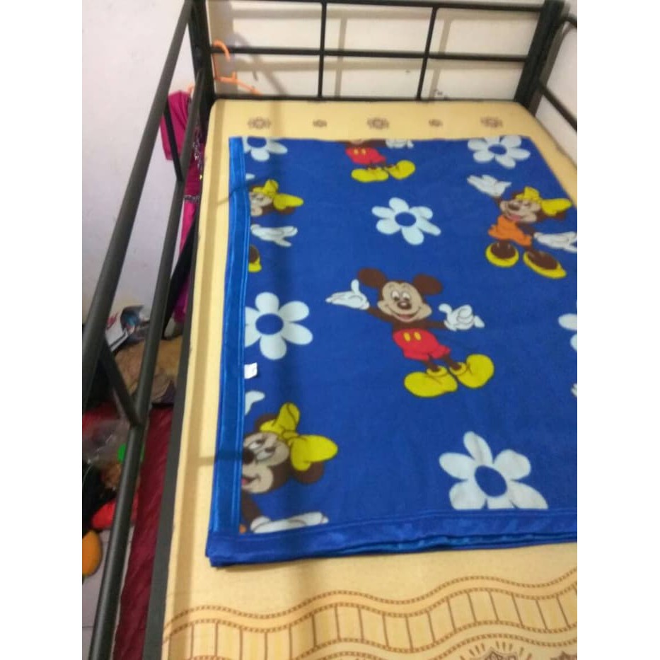 Selimut Mickey & Minnie Mouse