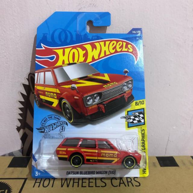 Miniatur Mobilan - Hotwheels Datsun Bluebird Wagon Momo Datsun Wagon merah JDM