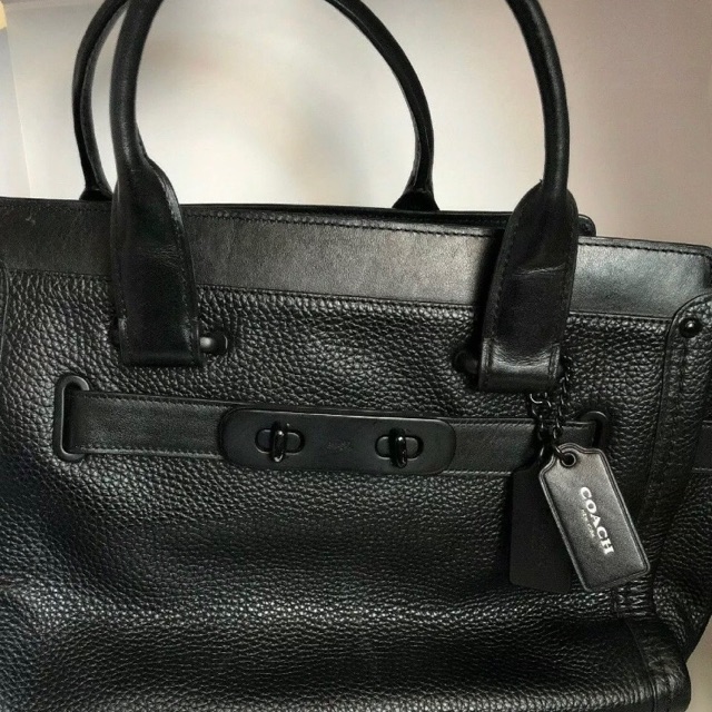 Preloved coach swagger 33