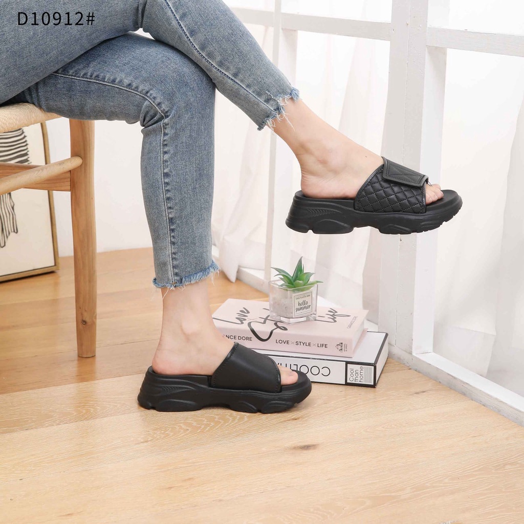 Slippers For Women With Rubber Sandal D10912