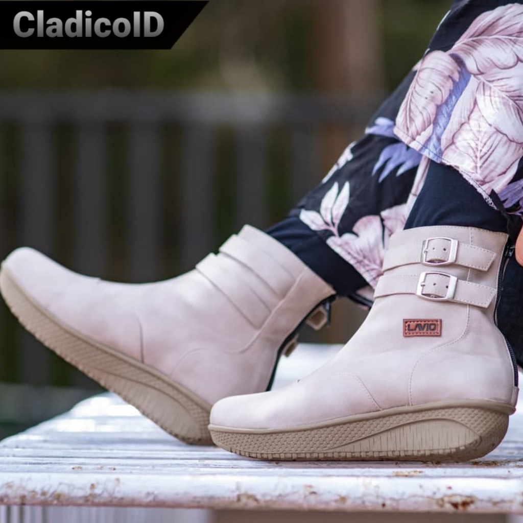 SEPATU BOOTS WANITA OUTDOOR TREND KOREA BAHAN PREMIUM DENGAN RESLETING DI BELAKANG BOOT FLAT DATAR LAVIO ORIGINAL