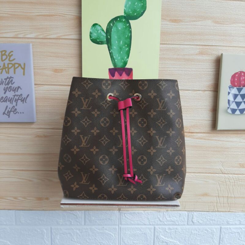 LV NEO NEO SLING BAG