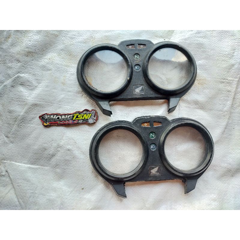 cover tutup atas speedometer spidometer Megapro Primus atau mp Primus ori copotan motor