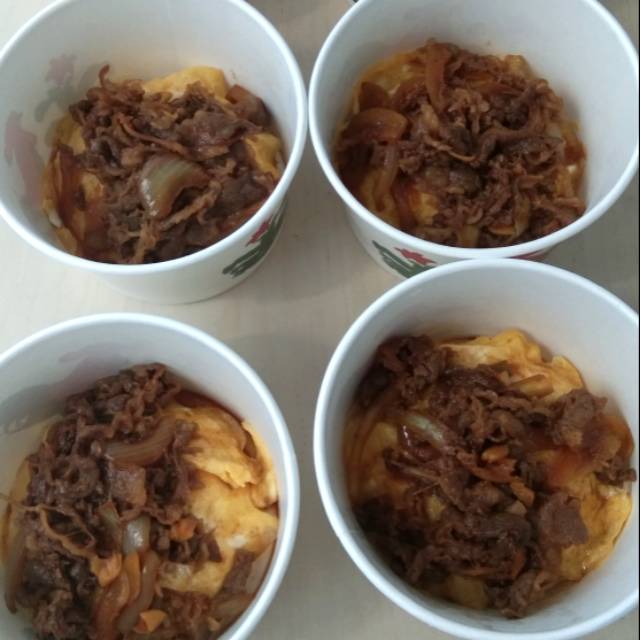 

Slice beef yakiniku rice bowl