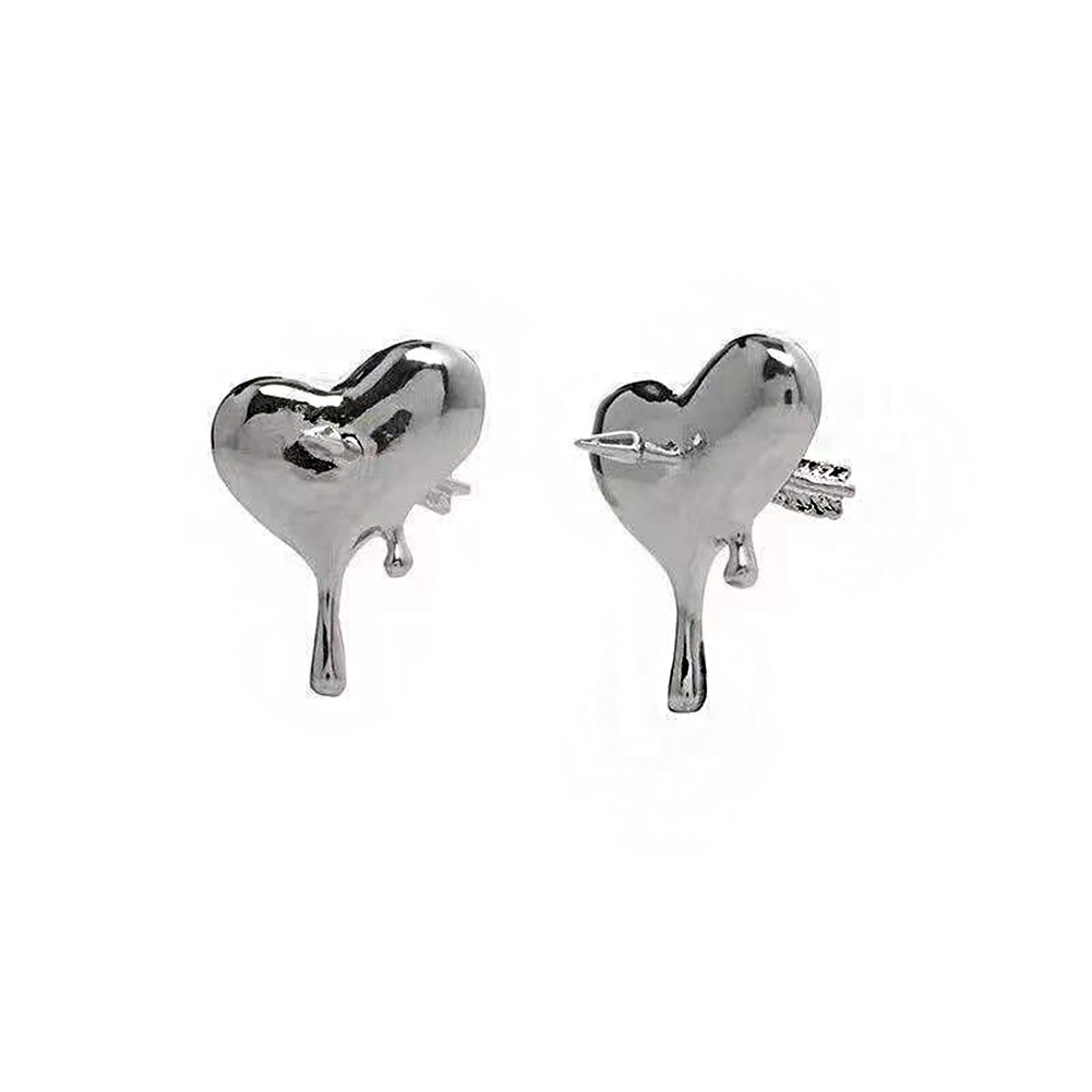 Anting Stud Bentuk Hati Panah Warna Silver Gaya Punk