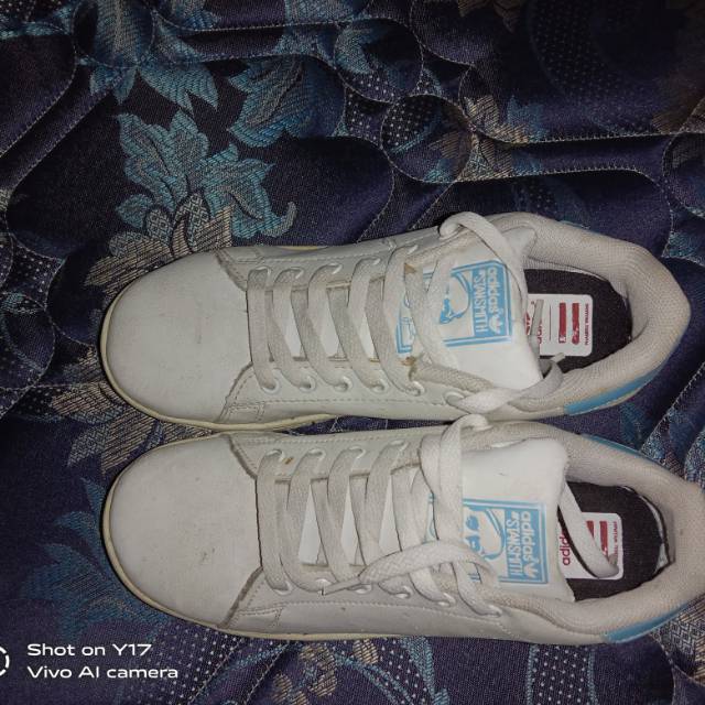 SEPATU ADIDAS BEKAS