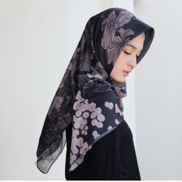 Winter scarf vanilla hijab