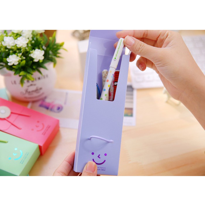 

JKG Kotak pensil smiley/tempat alat tulis