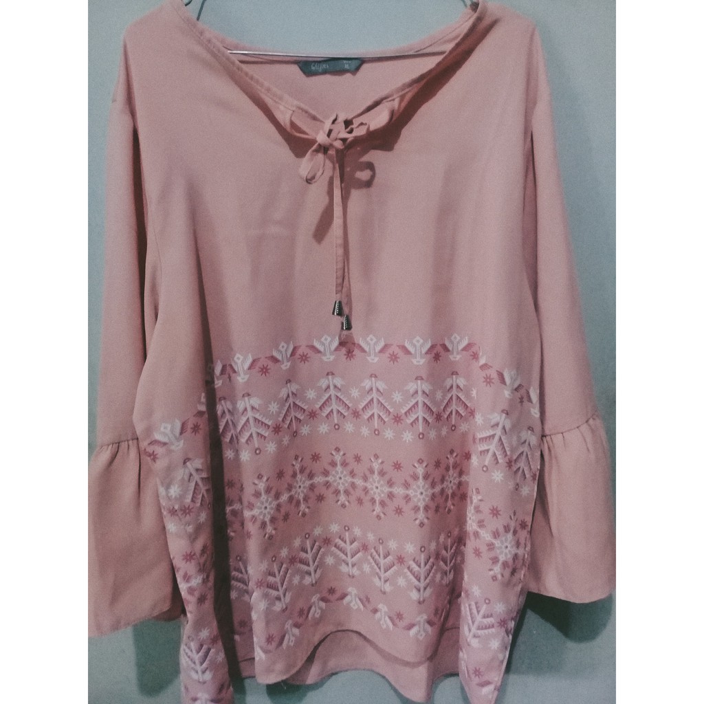 Preloved Baju St. Yves