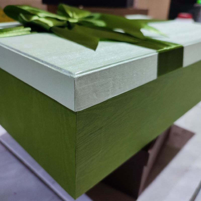 GIFT BOX KOTAK HADIAH HIJAU MINT MIX CERES GREEN PITA ARMY