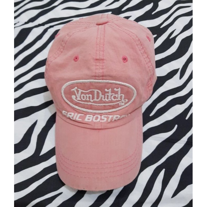 pink von dutch hat