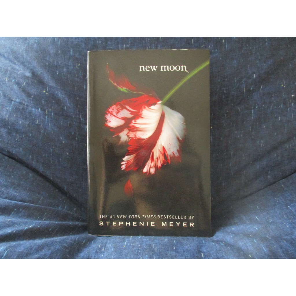 [Preloved English Novel] The Twilight Saga: New Moon