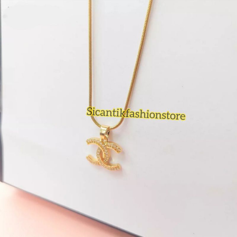 Kalung Titanium gold liontin Chanell Gold Fashion Wanita Terlaris Anti Karat Tidak Luntur lucu Bagus