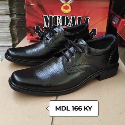 Sepatu kulit pria kantor pantofel tali hidup/aktif sepatu kerja formal tampil lebih keren