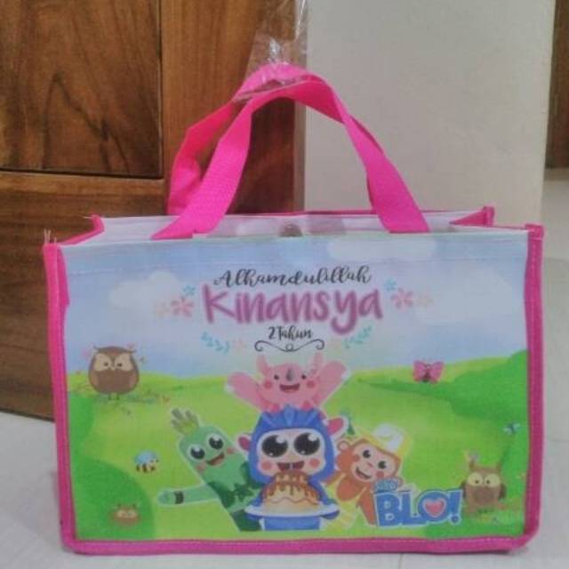 

Tas Souvenir Ulang Tahun / Tas Ulang Tahun / Goodie bag / Tas jinjing Magnet / Tas Souvenir