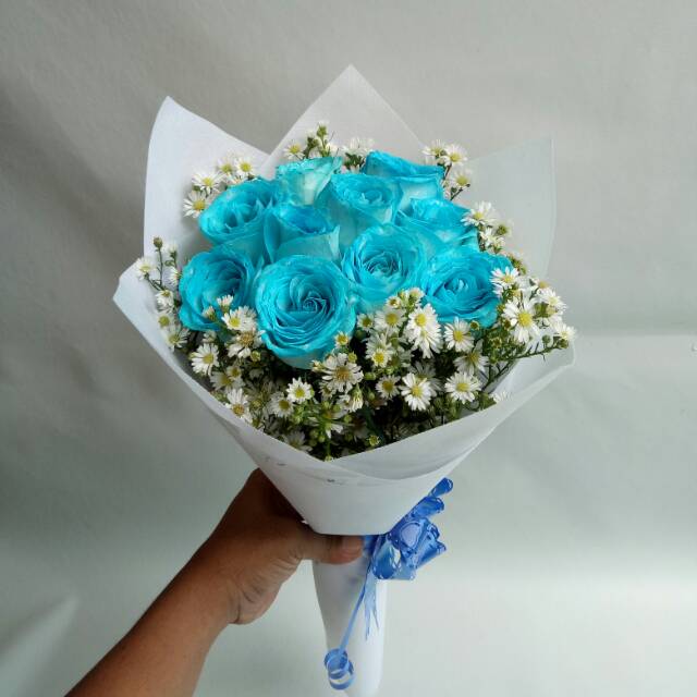  Buket  bunga mawar  biru  untuk hadiah ulang tahun bucket 