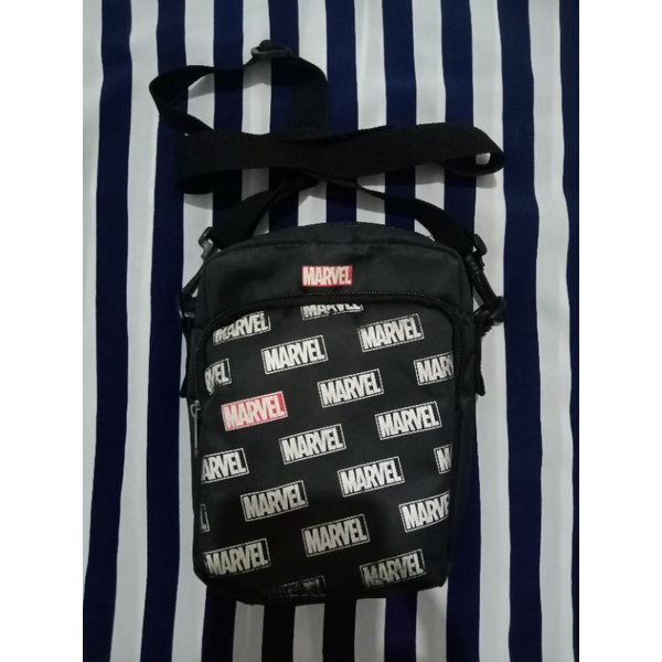 Sling Bag MARVEL MINISO Black