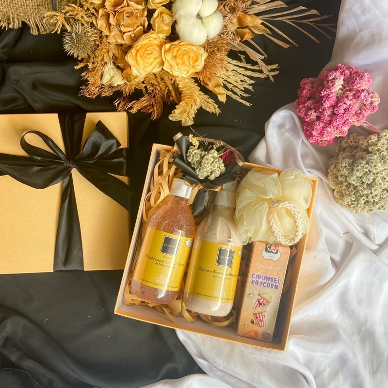 [IDYAN] PREMIUM HAMPERS BUNDLE SCARLETT WITH SCANTED CANDLE BODYMIST KADO PREMIUM HARDBOX ANNIVERSARY VALENTINE NATAL WEDDING