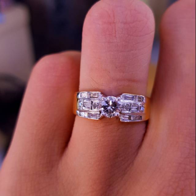 Cincin mata 1 berlian emas kuning