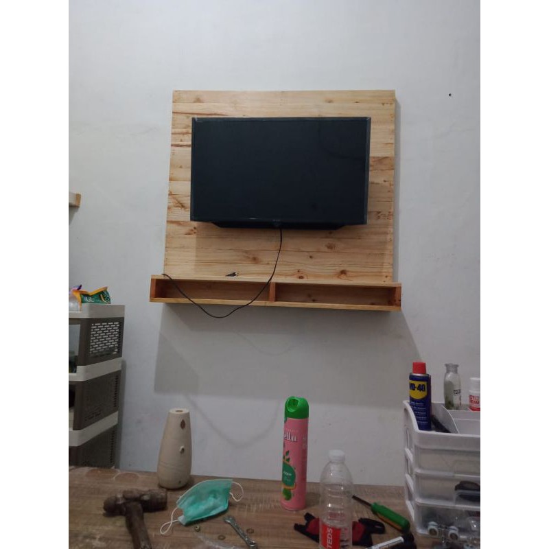 backdrop TV jati belanda