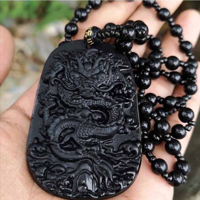 LIONTIN GIOK NAGA HITAM