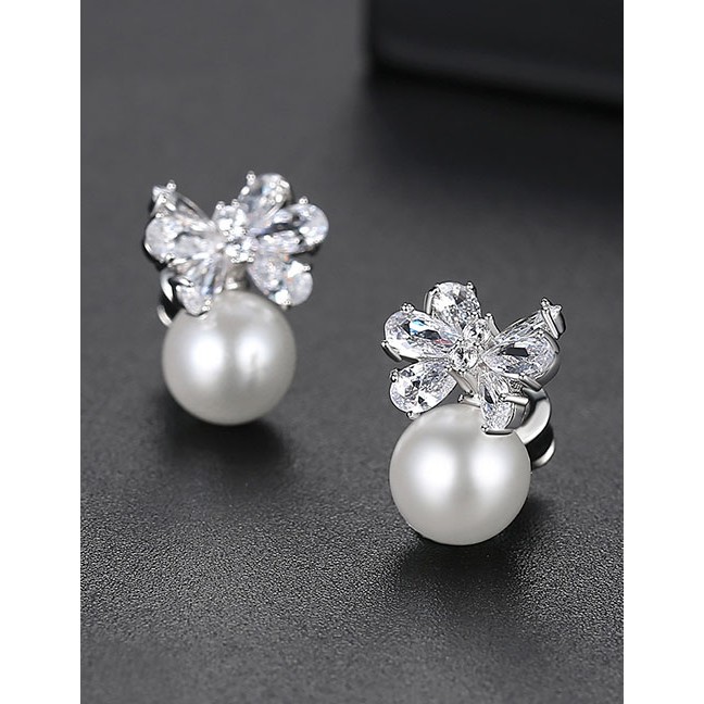 LRC Anting Tusuk Fashion Platinum Butterfly Pearl Copper Stud Earrings D60636