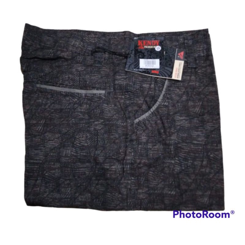 celana kendi motif katun pendek