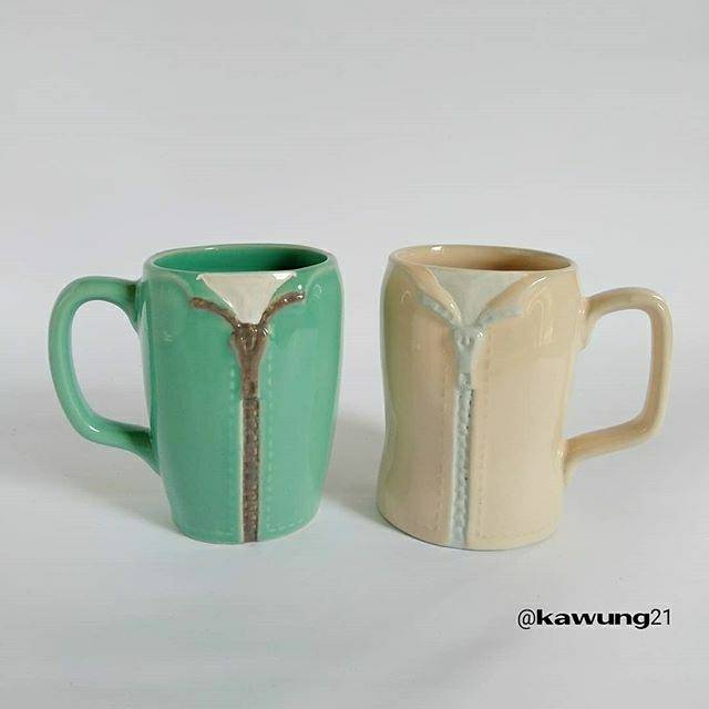 Mug Couple Warna Cangkir Gelas Keramik Lucu  Souvenir Barang Unik Cantik