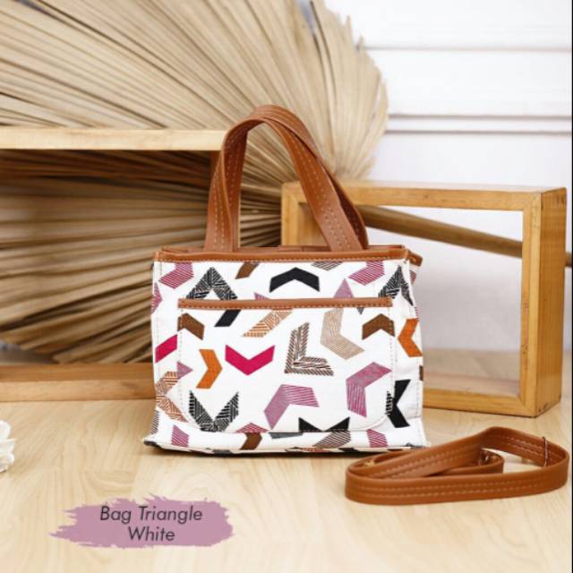 

White bag CANVAS