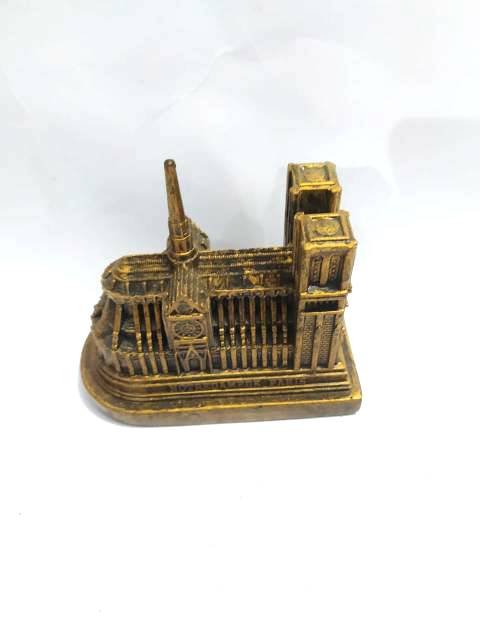 PAJANGAN MINIATUR NOTREDAMEDE PARIS UKURAN 15x10x7 cm BAHAN FIBERGLASS - DEKORASI RUMAH ICON DUNIA