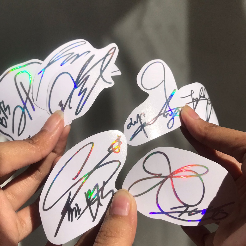 BTS SIGNATURE HOLOGRAM