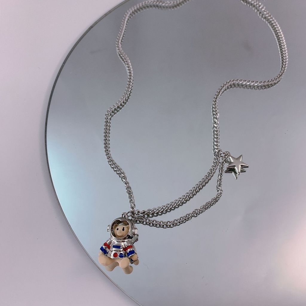 Kalung Rantai Dengan Liontin Astronot / Beruang Untuk Wanita