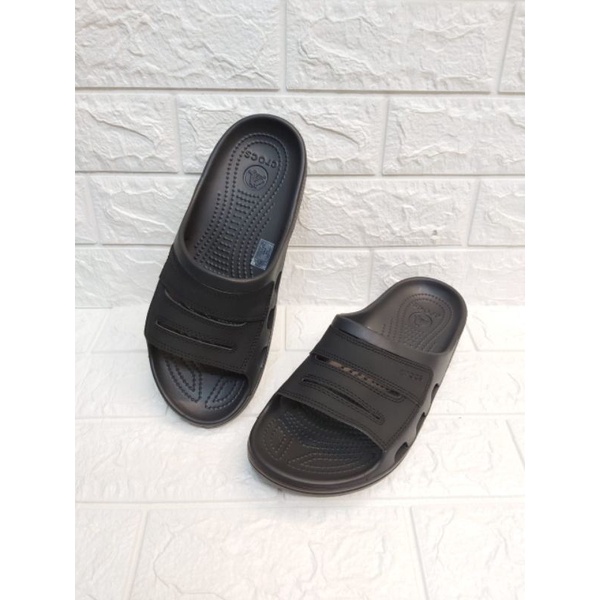 crocs yukon messa slide2 / Crocs pria yukon / Sandal Pria crocs yukon mesa aslide2