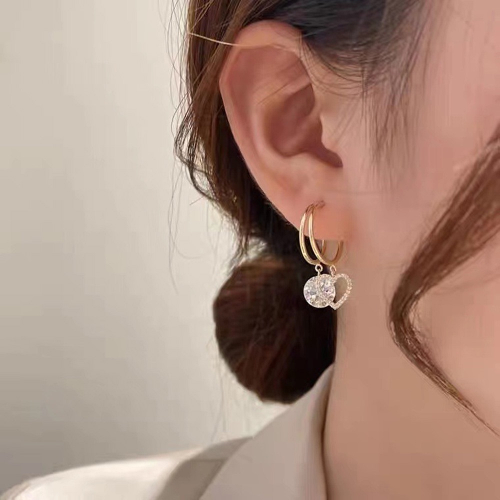 1 Pasang Anting 925 Silver Needle Bentuk Hati Bintang Daisy Gaya Retro Untuk Wanita